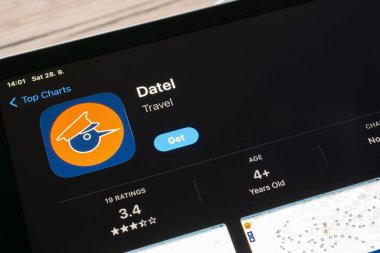 Ostrava, Çek Cumhuriyeti - 28 Eylül 2024: Çek tren ve demiryollarının izlenmesi için Datel mobil uygulamalı Apple uygulama mağazası