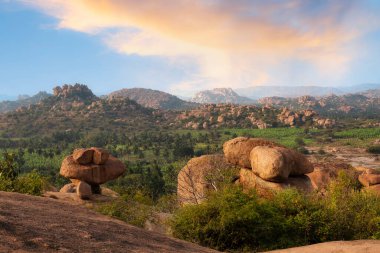 Günbatımından Hampi manzara.