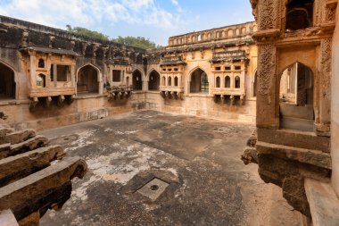 Queens hamamının ortaçağ mimari kalıntıları Hampi 'de.