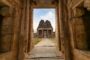 Achutaraya Tapınağı, Hampi Karnataka 'daki ortaçağ mimarisi kalıntıları.