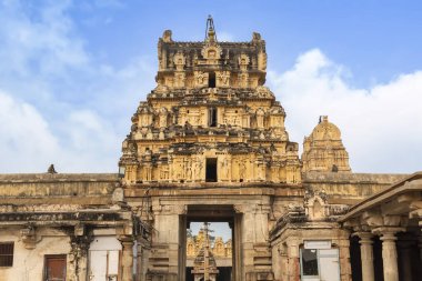 Hampi Karnataka 'daki Virupaksha Tapınağı' nın mimari oymaları.