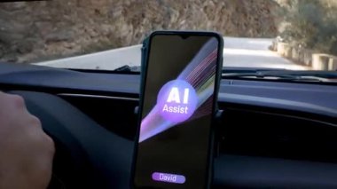 Yapay zeka araç navigasyonuyla telefonu kapat