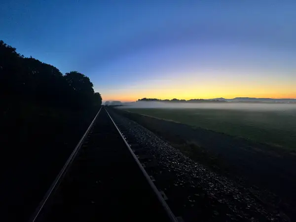 PNW Gündoğumu Tren Rayları