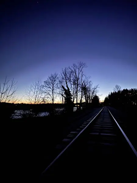 Suyun Üzerinde Güzel Gün Doğumu. Pasifik Kuzeybatı PNW