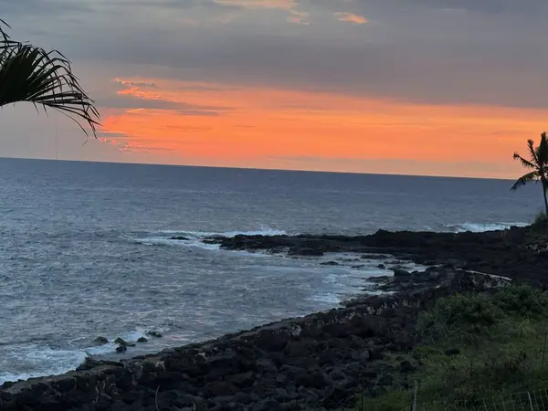 Tropik Günbatımı ve güzel bir manzara
