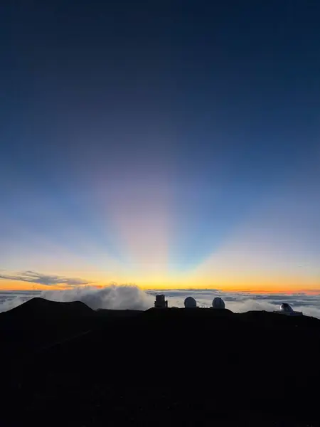 Tropik Günbatımı ve güzel bir manzara