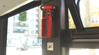 Acil Güvenlik Çekici Yolcu Güvenliği için Otobüs Penceresine Kuruldu