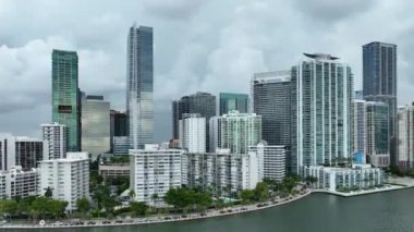 Miami 'nin aşağısındaki Brickell Körfezi' nin Hava Görüntüleri