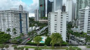 Miami 'nin aşağısındaki Brickell Körfezi' nin Hava Görüntüleri