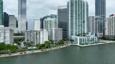 Brickell Körfezi 'nin havadan görünüşü, Florida ABD.