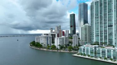 Brickell Körfezi 'nin havadan görünüşü, Florida ABD.