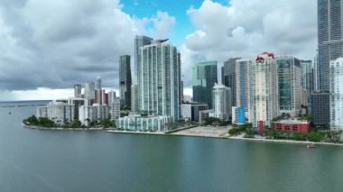 Brickell Körfezi 'nin havadan görünüşü, Florida ABD.