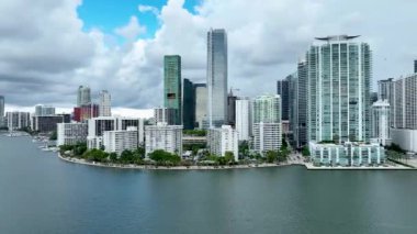 Brickell Körfezi 'nin havadan görünüşü, Florida ABD.