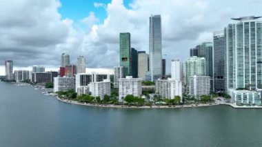 Miami Florida 'nın merkezindeki Brickell Körfezi Hava Görüntüsü