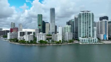 Miami Florida 'nın merkezindeki Brickell Körfezi Hava Görüntüsü
