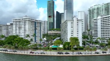 Miami Florida 'nın merkezindeki Brickell Körfezi Hava Görüntüsü