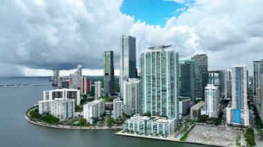 Miami Florida 'nın merkezindeki Brickell Körfezi Hava Görüntüsü