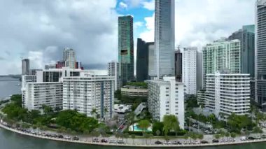 Miami Florida 'nın merkezindeki Brickell Körfezi Hava Görüntüsü