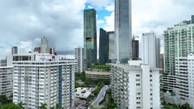 Miami Florida 'nın merkezindeki Brickell Körfezi Hava Görüntüsü