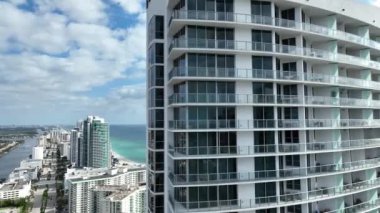 Hallandale Sahili 'nin havadan görünüşü, Florida ABD