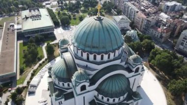 İHA videosunda, Belgrad kenti Sırbistan 'ın göbeğinde yer alan Aziz Sava Katedrali gösteriliyor.