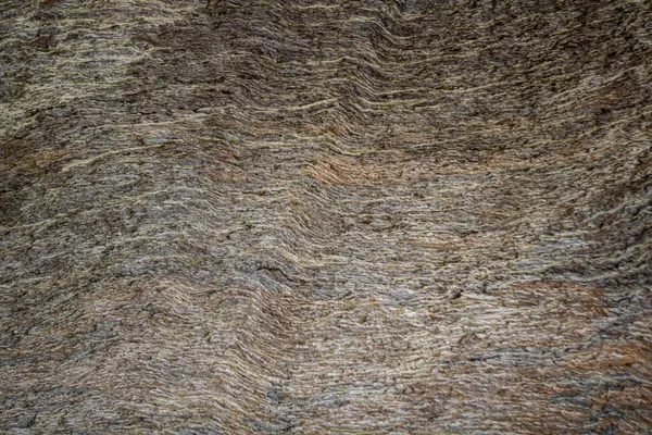 Volkanik kayaların katmanlı dokusu