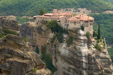 Meteora 2 'deki Yunan manastırları