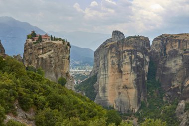 Meteora 6 'nın Yunan manastırları