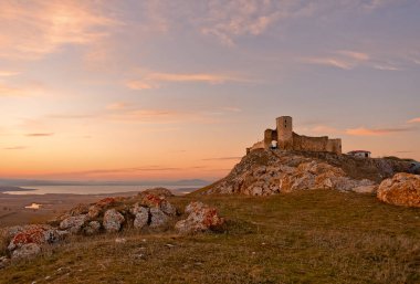 Günbatımında Enisala Ortaçağ Kalesi