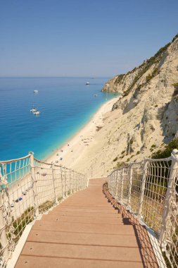 Lefkada 140 adasındaki Egremni plajı.