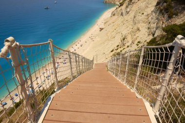 Lefkada 145 adasındaki Egremni plajı.