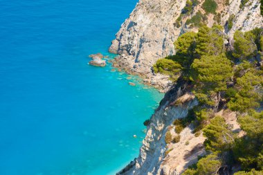 Lefkada 66 adasındaki Egremni plajı.