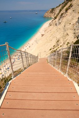 Lefkada 144 adasındaki Egremni plajı.