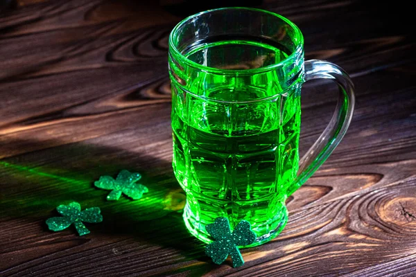 Традиционное Зеленое Пиво День Святого Патрика Сваренное Ирландское Пиво Пузыре — стоковое фото