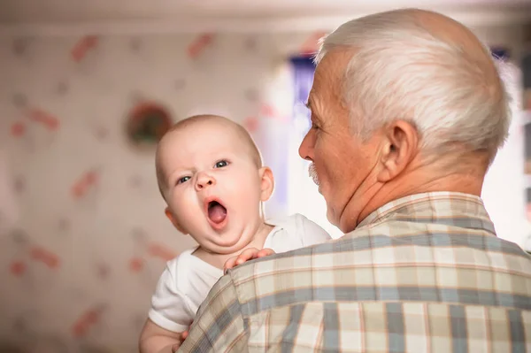 Toddler Yawns Shoulder Close Grandfather Holding His Baby Grandson — Stock Photo, Image