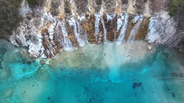 Jiuzhaigou Vadisi Kış Sahnesi ve Tarihsel İlgi Alanı Vadisi