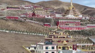 Dongga Tapınağının muhteşem manzarası