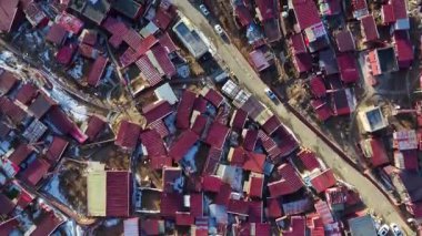 Seda County, Ganzi 'deki şaşırtıcı derecede yoğun Kızıl Üniversite Binaları, Sichuan Eyaleti, Çin