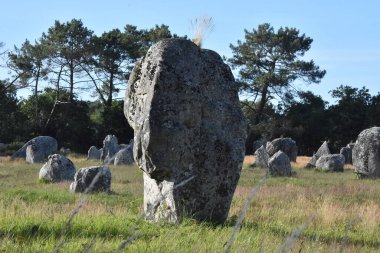 Mavi tekne, Auray, Saint Goustan, Brittany 'nin güzelliği, Morbihan' ın golfü. Britanya 'nın güzelliğinin renkleri.