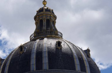 Paris 'te bir kubbe. Fransa 