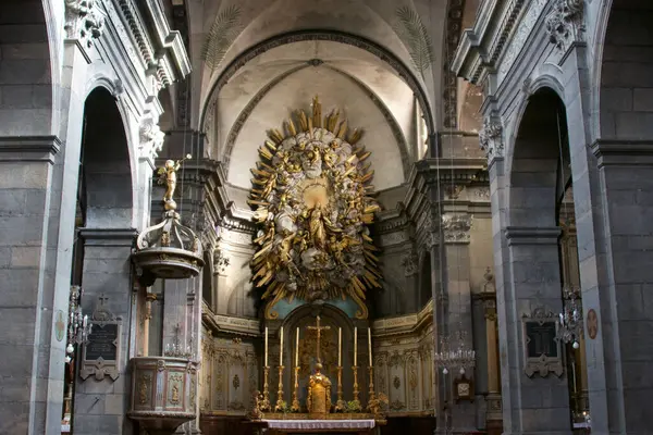 Besanon, Fransa 'daki eski kilise