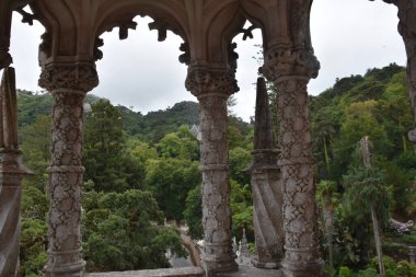 Portekiz, Sintra 'daki Quinta regaleira bahçesinde.. 