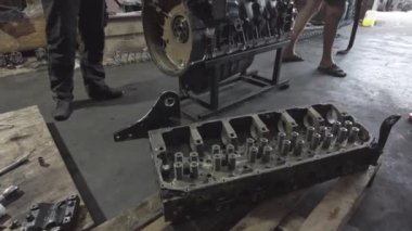 Dizel motor tamiri ve yeniden inşa. Çekici motorun tamiri
