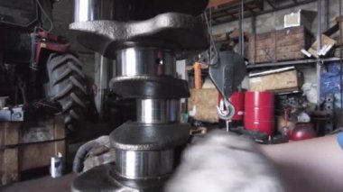 Dizel motor tamiri ve yeniden inşa. Çekici motorun tamiri