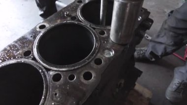 Dizel motor tamiri ve yeniden inşa. Çekici motorun tamiri