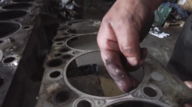 Dizel motor tamiri ve yeniden inşa. Çekici motorun tamiri