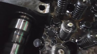 Dizel motor tamiri ve yeniden inşa. Çekici motorun tamiri