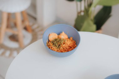 Lezzetli Asya yemeklerinin yakın görüntüsü