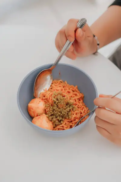 Lezzetli Asya yemeklerinin yakın görüntüsü