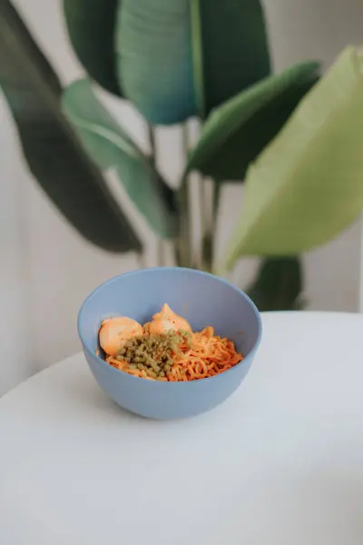 Sebzeli eriştenin mutfak fotoğrafı.